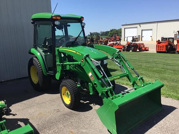 Image of John Deere 3046R equipment image 2