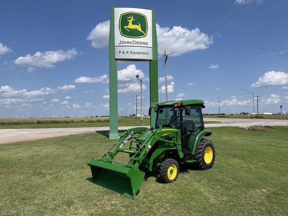 2019 John Deere 3046R Equipment Image0