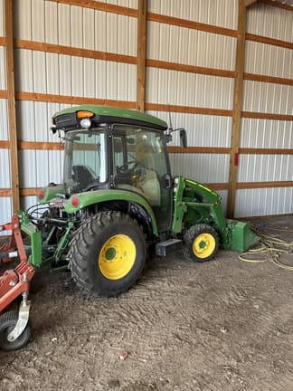 Image of John Deere 3046R equipment image 1