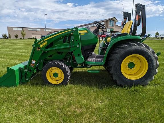 Image of John Deere 3046R Primary image