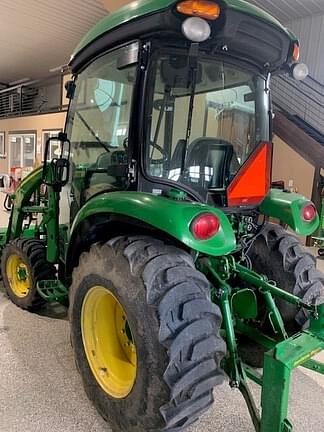 Image of John Deere 3046R equipment image 2