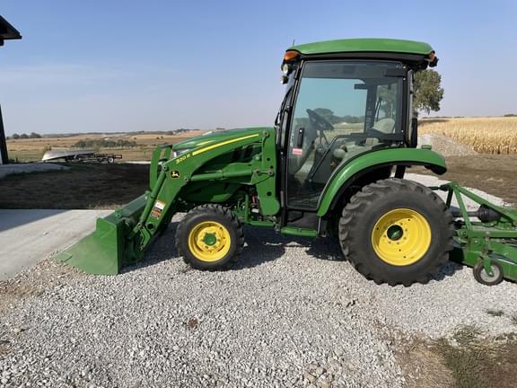 Image of John Deere 3046R equipment image 3