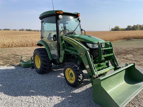 Image of John Deere 3046R Primary image