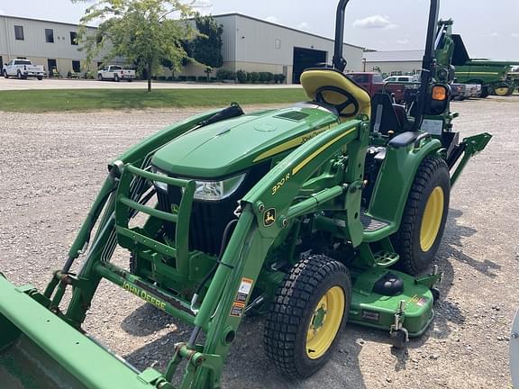 2019 John Deere 3046R Equipment Image0