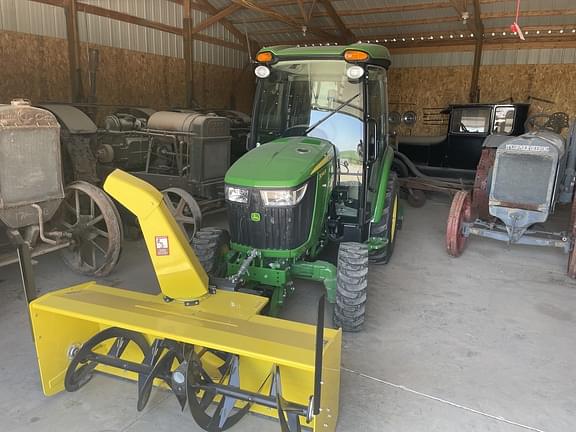 Image of John Deere 3046R Primary image