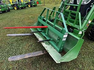 Main image John Deere 3046R 9