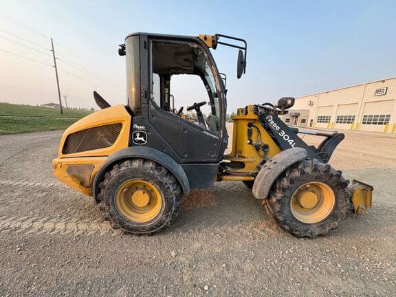 Image of John Deere 304L equipment image 4