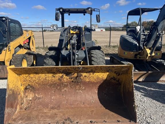 Image of John Deere 304L equipment image 1