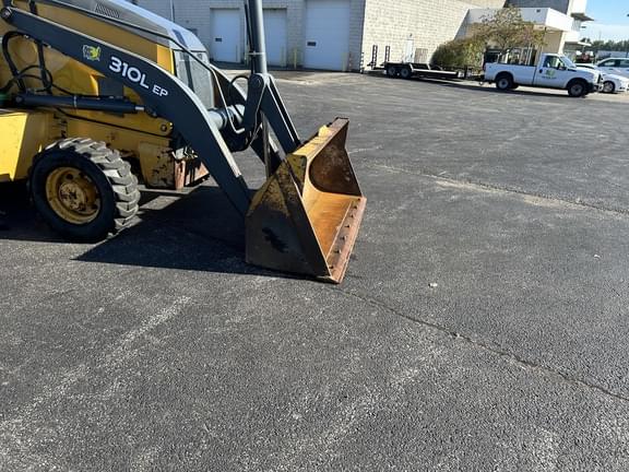 Image of John Deere 310L EP equipment image 4