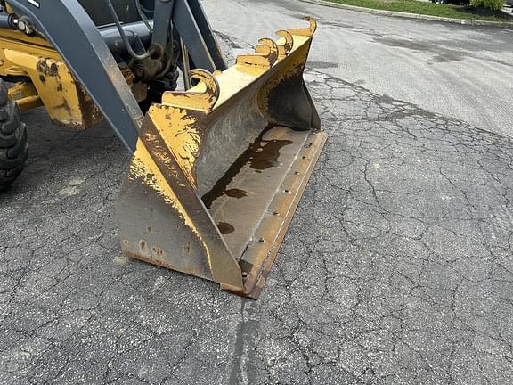 Image of John Deere 310SL equipment image 4