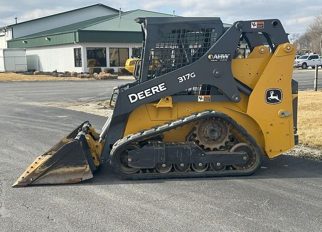 Image of John Deere 317G equipment image 2