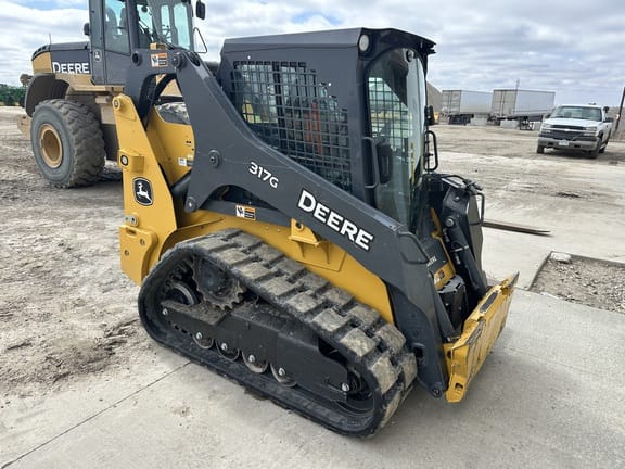 2019 John Deere 317G Equipment Image0