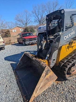 Image of John Deere 317G equipment image 2