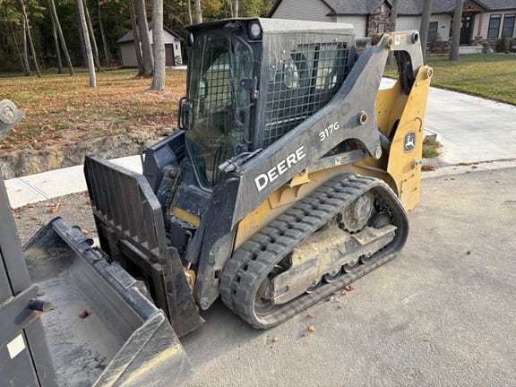 2019 John Deere 317G Equipment Image0