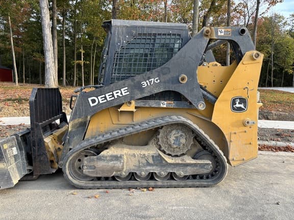 Image of John Deere 317G equipment image 1