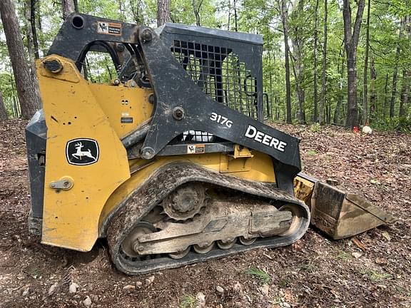 Image of John Deere 317G equipment image 3