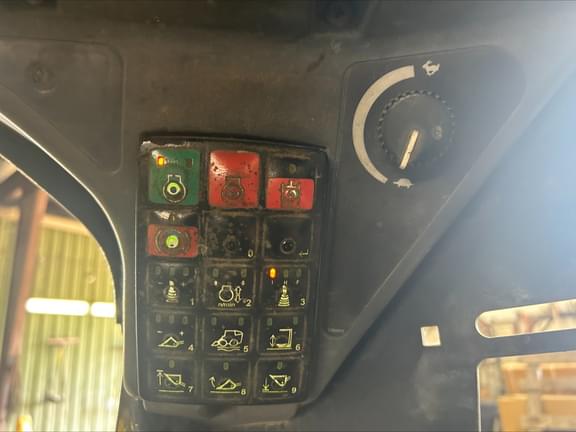 Image of John Deere 317G equipment image 2