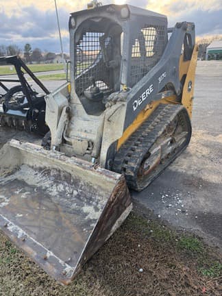 Image of John Deere 317G equipment image 2