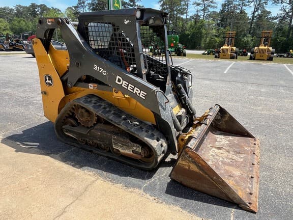 Image of John Deere 317G equipment image 3