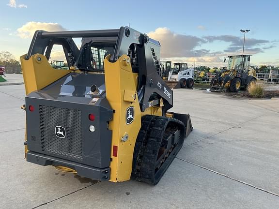 Image of John Deere 317G equipment image 3