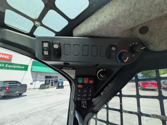 Image of John Deere 317G equipment image 2