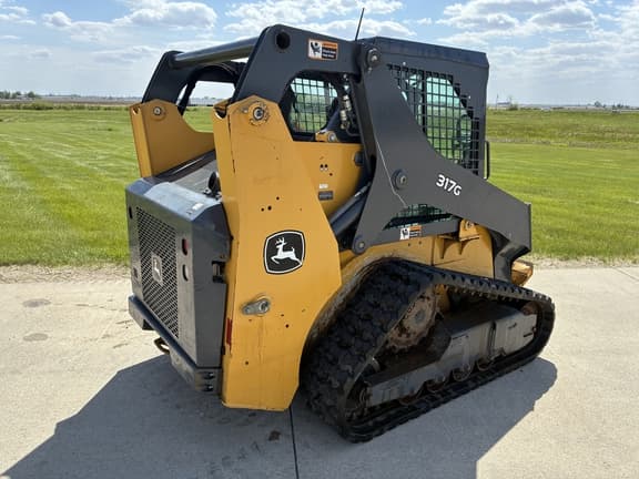 Image of John Deere 317G equipment image 2