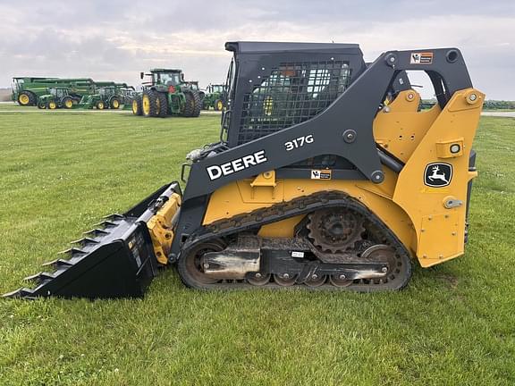 Image of John Deere 317G equipment image 1