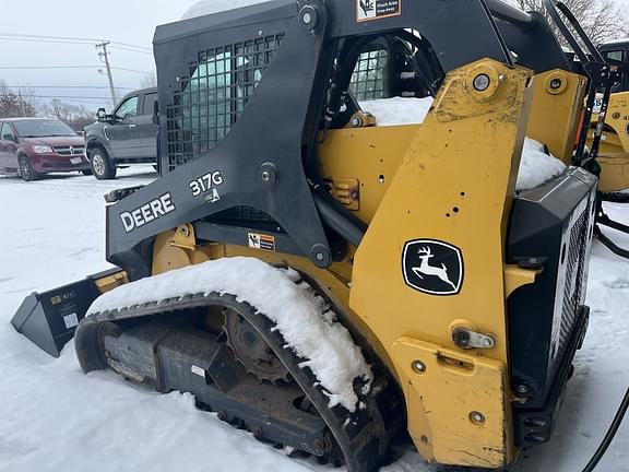 Image of John Deere 317G equipment image 3