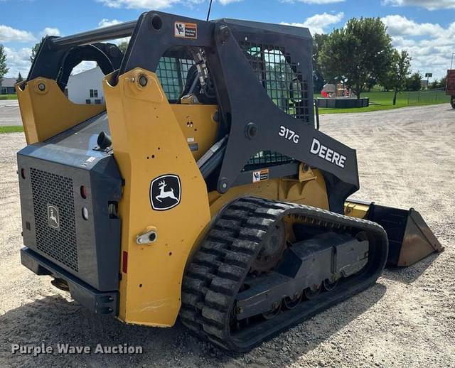 Image of John Deere 317G equipment image 4