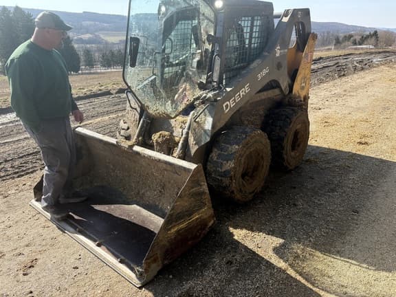 Image of John Deere 318G equipment image 1