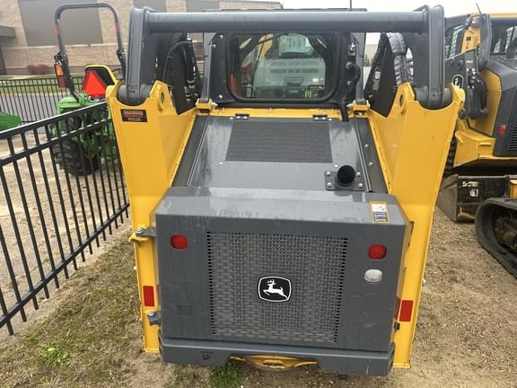 Image of John Deere 318G equipment image 2