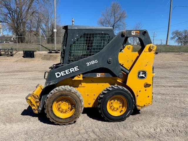 Image of John Deere 318G equipment image 1