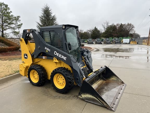 Image of John Deere 318G equipment image 4