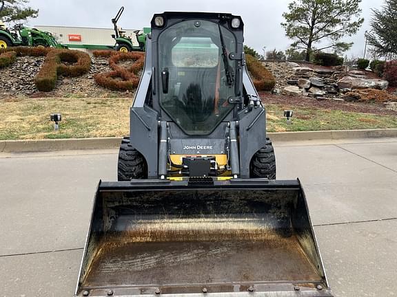 Image of John Deere 318G equipment image 4