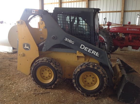 2019 John Deere 318G Equipment Image0
