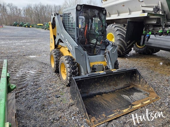 2019 John Deere 318G Equipment Image0