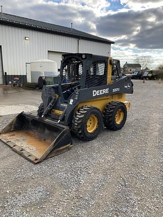 Image of John Deere 320G Image 1