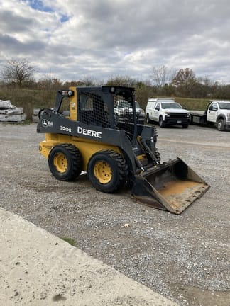 Main image John Deere 320G