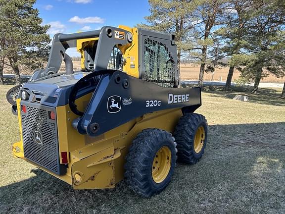 Image of John Deere 320G equipment image 2