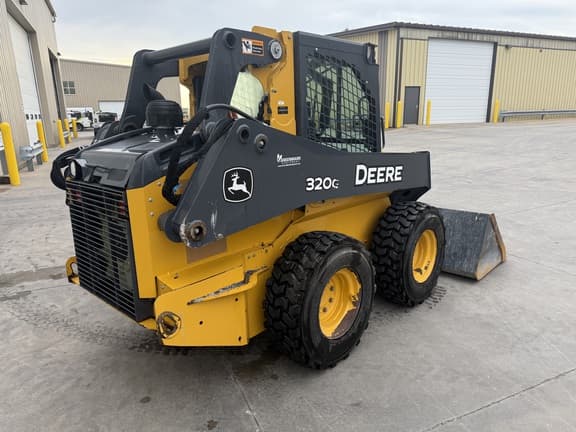 Image of John Deere 320G equipment image 2