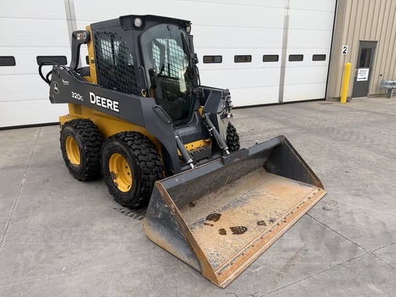 2019 John Deere 320G Equipment Image0