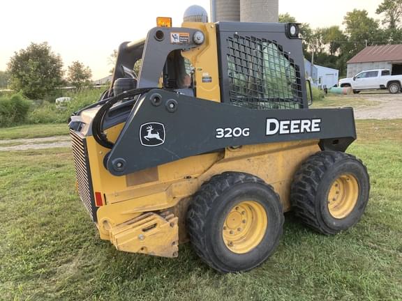Image of John Deere 320G equipment image 4
