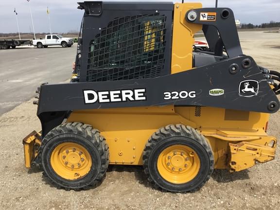 Image of John Deere 320G equipment image 1