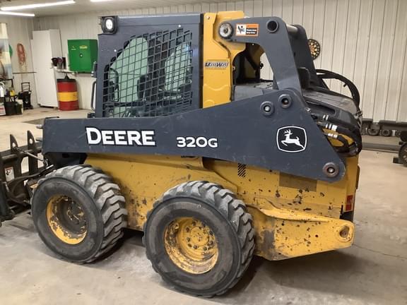 Image of John Deere 320G equipment image 3