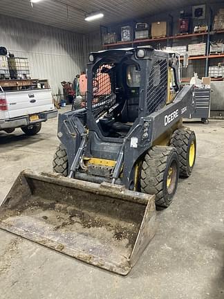 Image of John Deere 320G equipment image 1