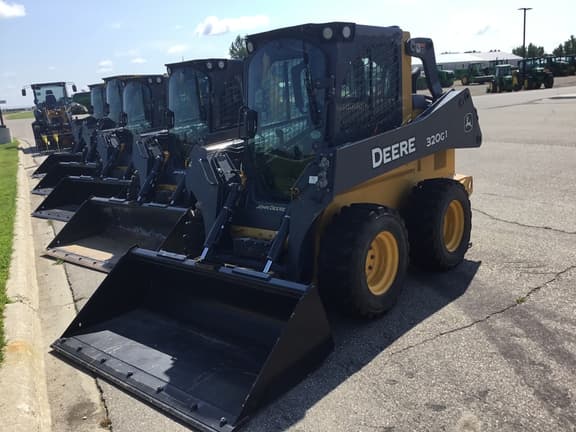 Image of John Deere 320G equipment image 3