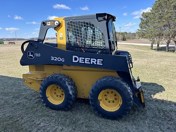 Image of John Deere 320G equipment image 3