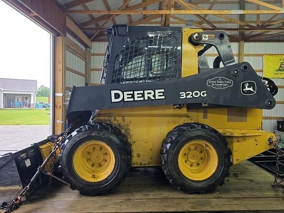 Image of John Deere 320G equipment image 3