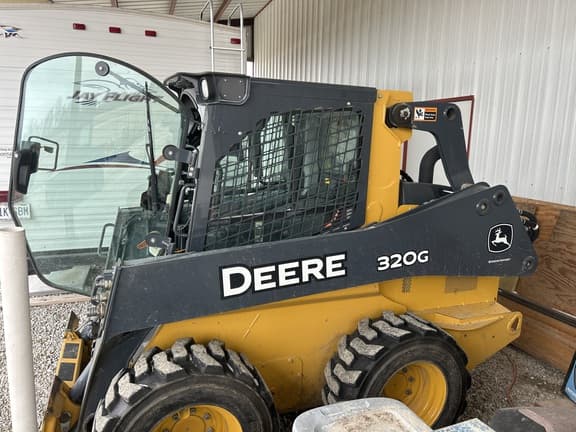 Image of John Deere 320G equipment image 1