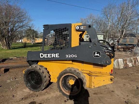 Image of John Deere 320G equipment image 4